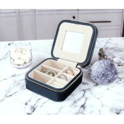 Jewelry travel box