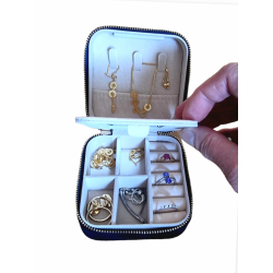 Jewelry travel box